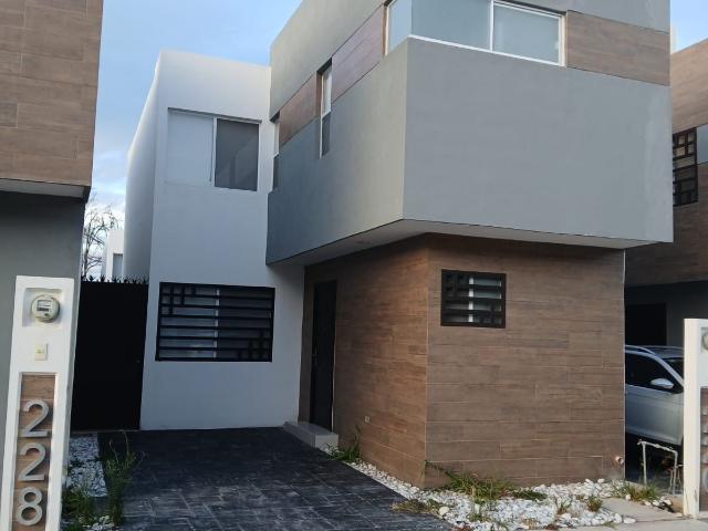 RENTA DE CASA EN CARANDAY EN RANCHO SANTA MÓNICA