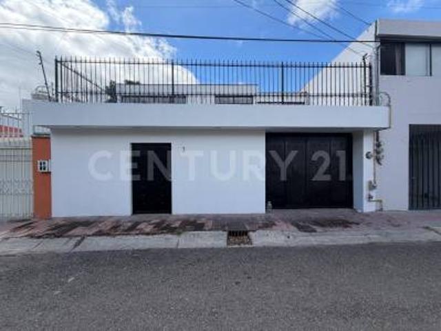 Renta de Casa en Colonia Jardines de Querétaro