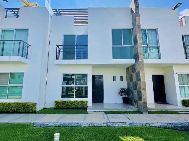 Renta de Casa en condominio con alberca en Lomas trujillo? Clave 5202