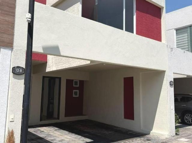 RENTA DE CASA EN FRACC. VILLA TOSCANA III TOLUCA