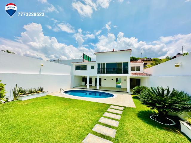 Renta de casa en fraccionamiento, Col. Vista Hermosa, Cuernavaca, Morelos…Clave 4374