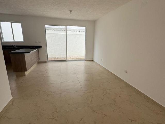 RENTA DE CASA EN FRACCIONAMIENTO PORTUGAL