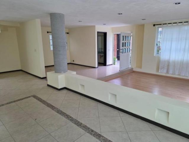 RENTA DE CASA EN LA COLONIA CACALOMACAN EN TOLUCA