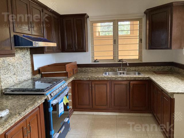 RENTA DE CASA EN LOMAS DE ROSALES. TAMPICO, TAMAULIPAS