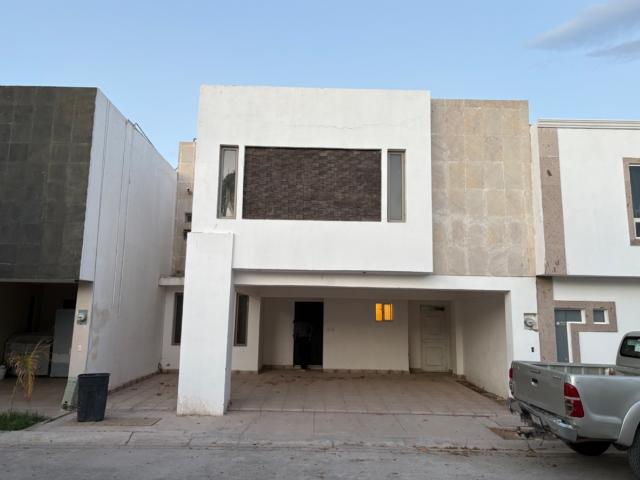 Renta de Casa en Los Viñedos, Torreón: Comodidad y Espacios Amplios