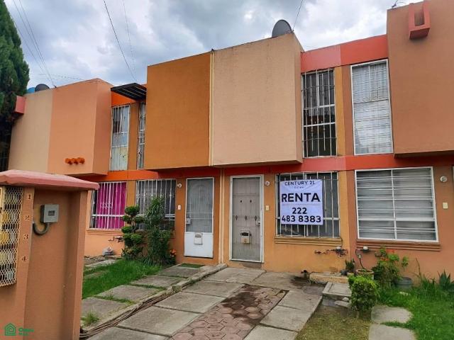 Renta de casa en Los Héroes, Sobre 14 Sur