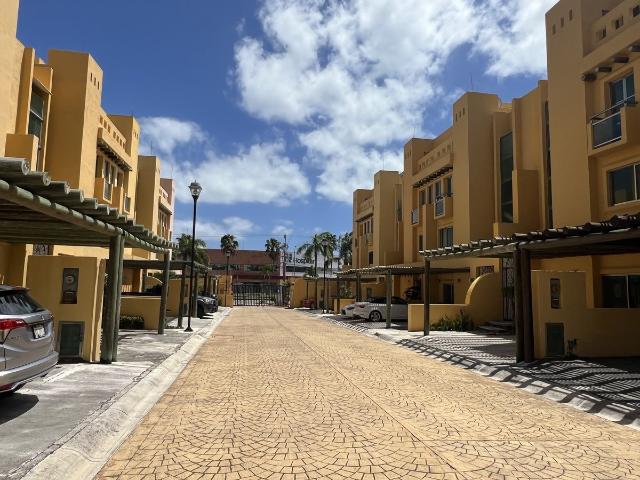 RENTA DE CASA EN PRIVADA AV. BONAMPAK $30,000.00 SEMIAMUEBLADA