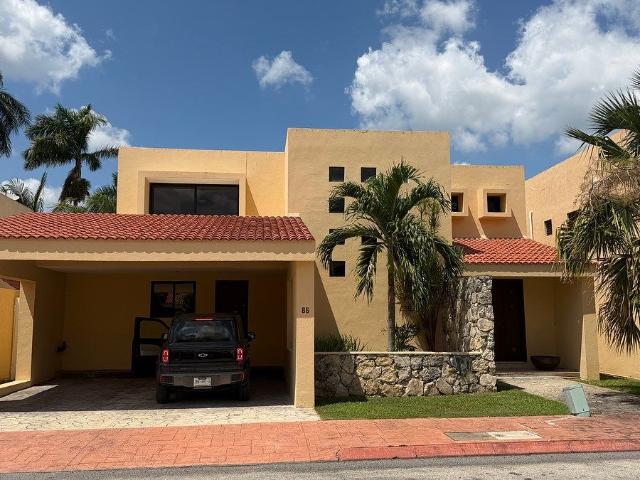 Renta de casa en Privada Xaman Kab en Av. Garcia Lavin