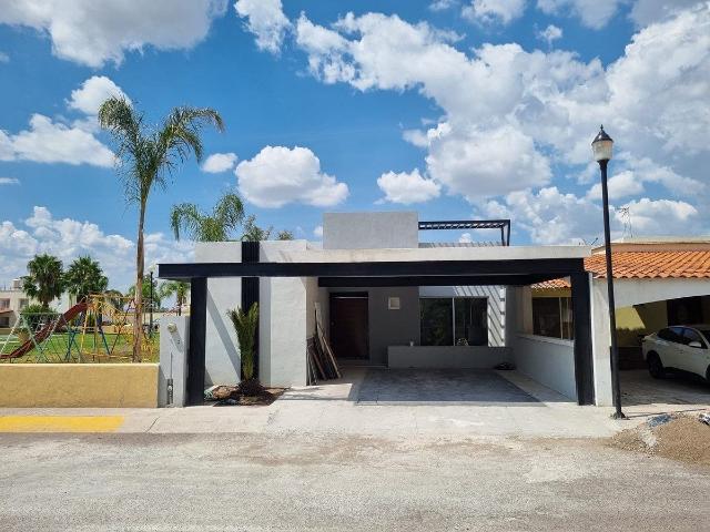 Renta de casa en rancho Santa Mónica