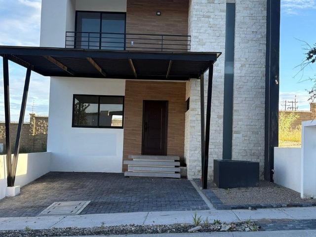 RENTA DE CASA EN RESIDENCIAL MAYORAZGO