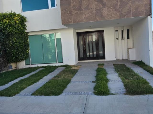 renta de casa en zona plateada
