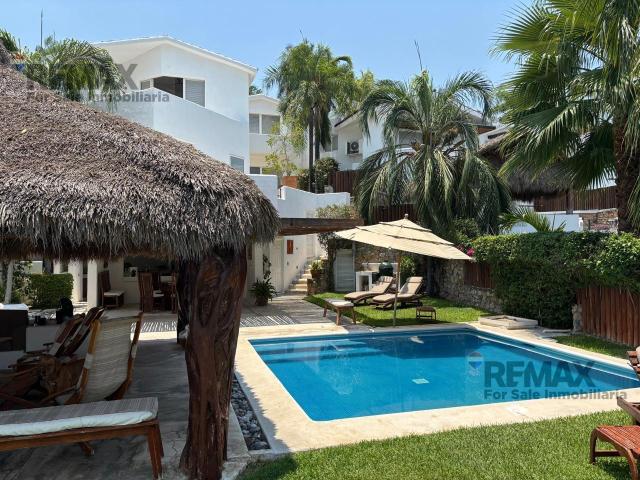 Renta de casa frente al Lago de Tequesquitengo en Marina Residencial, Mor. Clave 6291