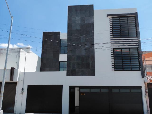 Renta de casa para oficinas