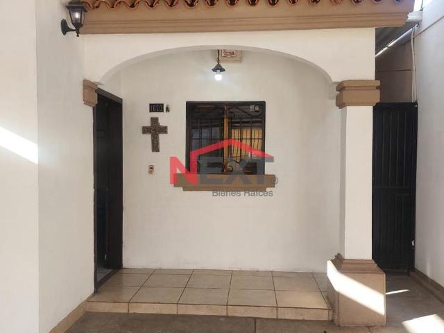 RENTA DE CASA UBICADA EN COL. ALTAR
