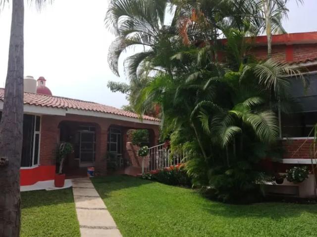 RENTA de Casa un nivel fraccionamiento junto al río