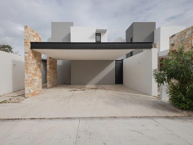 RENTA DE CASA 3 RECÁMARAS CON PISCINA DENTRO DE PRIVADA EXCLUSIVA