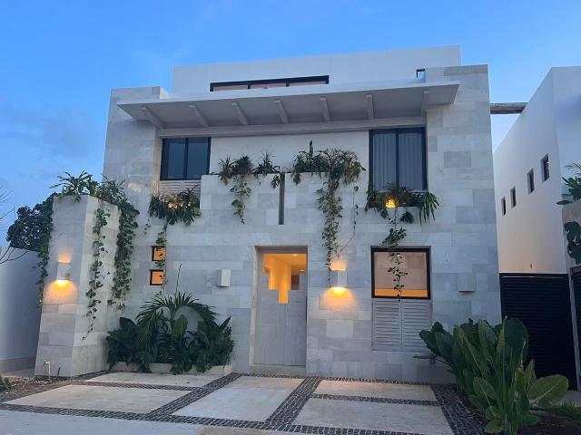 RENTA DE CASAS RESIDENCIAL LOS SANTOS CANCÚN $65,000 HUAYACÁN AMUEBLADA