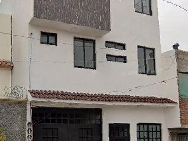 RENTA DE DEPARTAMENTO AMUEBLADO EN METEPEC CERCA DE UVM
