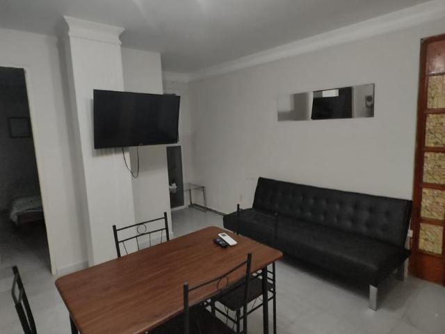 RENTA DE DEPARTAMENTO, AMUEBLADO UBICADO EN LA COL. SMITH, TAMPICO