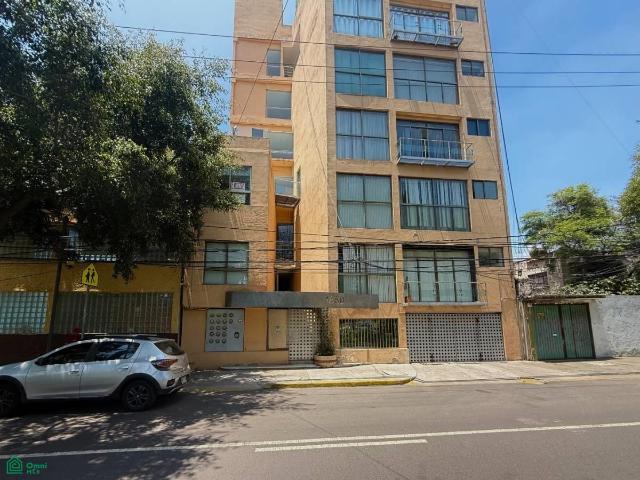 Renta de departamento de 105m2 en dos niveles sobre Insurgentes Norte