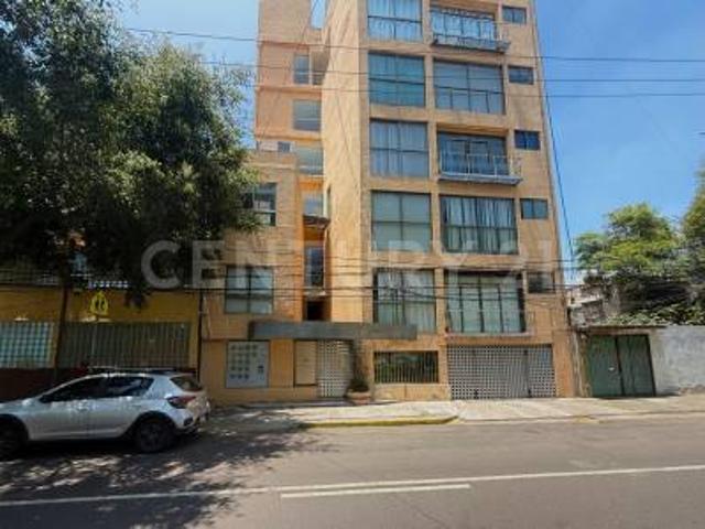Renta de departamento de 105m2 en dos niveles sobre Insurgentes Norte