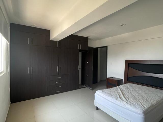 Renta de Departamento en Av. Rufino Tamayo, Fracc. Paraíso, Coatzacoalcos, Ver