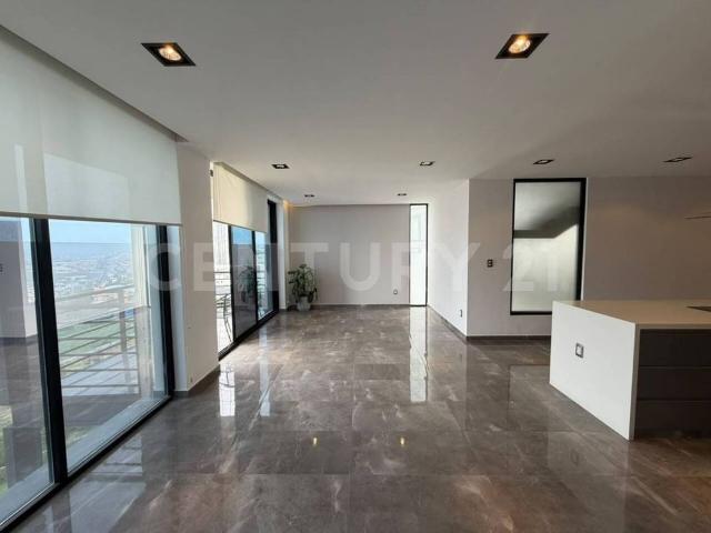Renta de Departamento en Habita Diamante