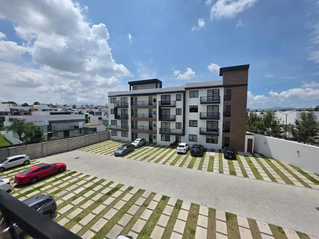 Renta de Departamento en Lomas de Angelópolis, San Andrés Cholula: Accesible y Moderno