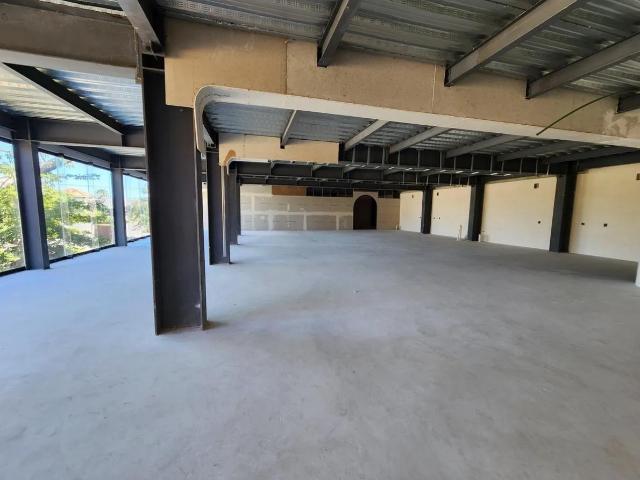 Renta de Local Comercial de 384 m2 en Montebello