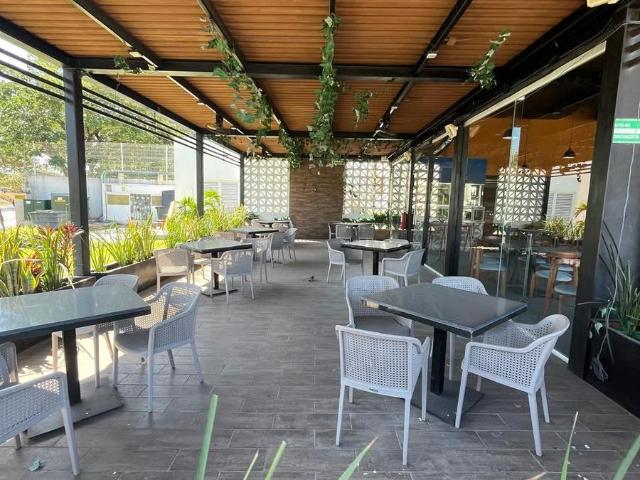 Renta de Local Comercial en Caucel con Terraza Ideal Para Restaurantes