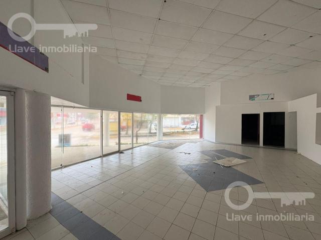 Renta de Local Comercial en Carranza, Col. Centro, Coatzacoalcos, Ver