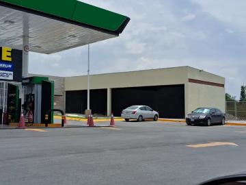 Renta de Local Comercial en cruce de Periférico y Nazario