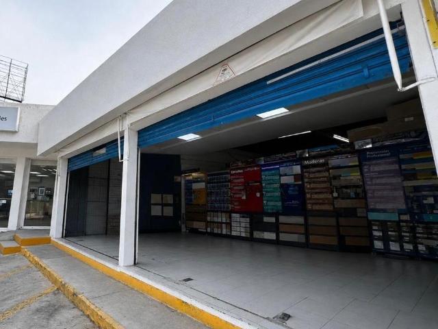 Renta de Local Comercial en Av. Vicente Guerrero, Cuernavaca. Morelos