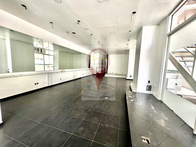 Renta de Local Comercial en Santa Fe, Ciudad de México Espacioso y Bien Ubicado