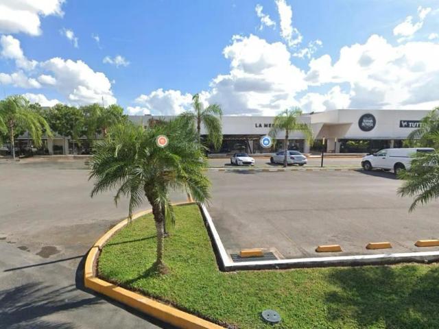 Renta de Local comercial en Placita en Montebello Planta Baja