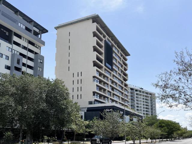 Renta de Local Comercial en planta alta dentro de Placita