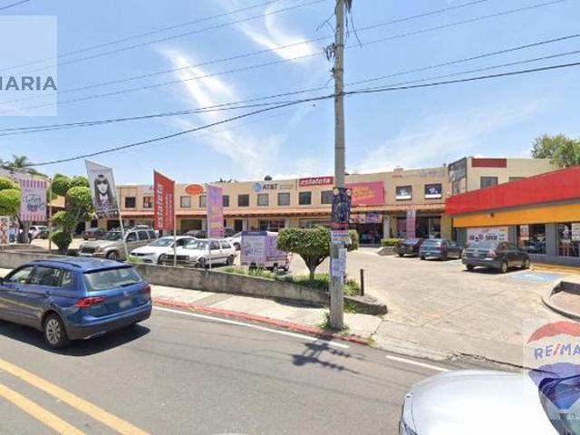 Renta de local comercial en Plaza Diana, Cuernavaca, Morelos?Clave 4092