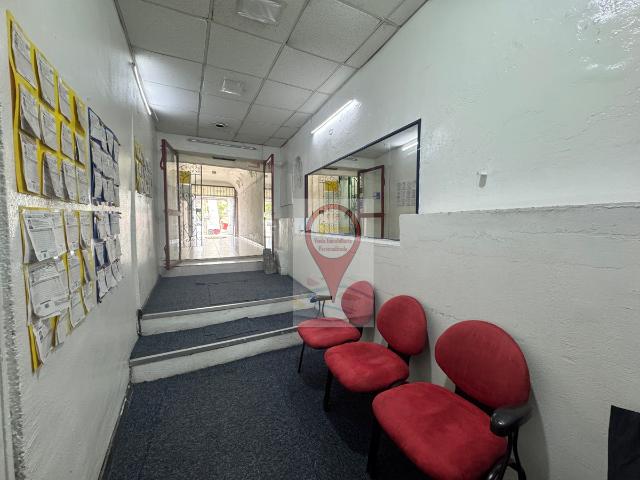 Renta de Local Comercial Interior en Cuajimalpa de Morelos, a un Paso de Vista Hermosa