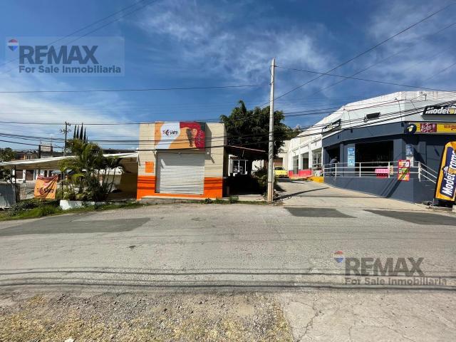 Renta de local comercial, Lomas Tzompantle, Cuernavaca, Mor