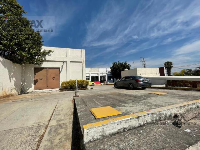 Renta de local comercial, Lomas Tzompantle, Cuernavaca, Mor