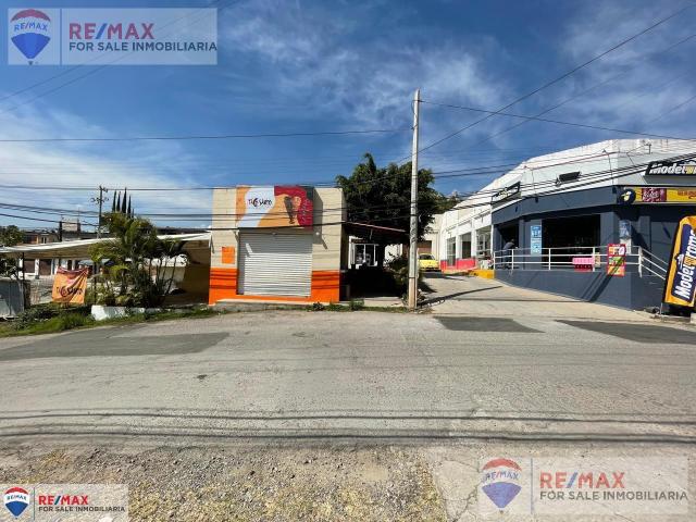 Renta de local comercial, Lomas Tzompantle, Cuernavaca, Morelos?Clave 5431