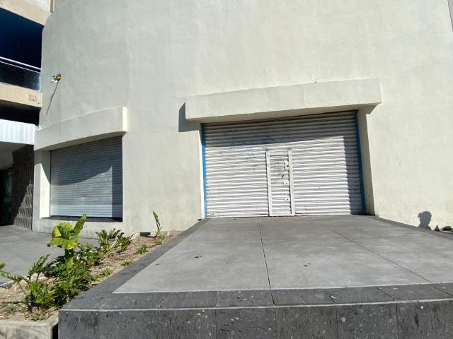 RENTA DE LOCAL COMERCIAL TORRE MINERVA