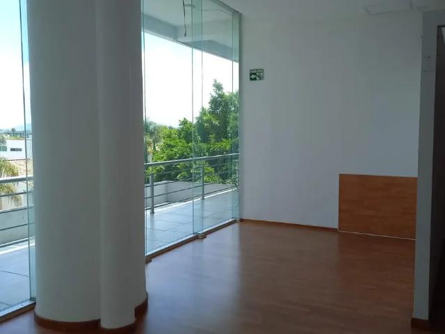 Renta de local comercial zona Lomas de Angelópolis, San Andrés Cholula
