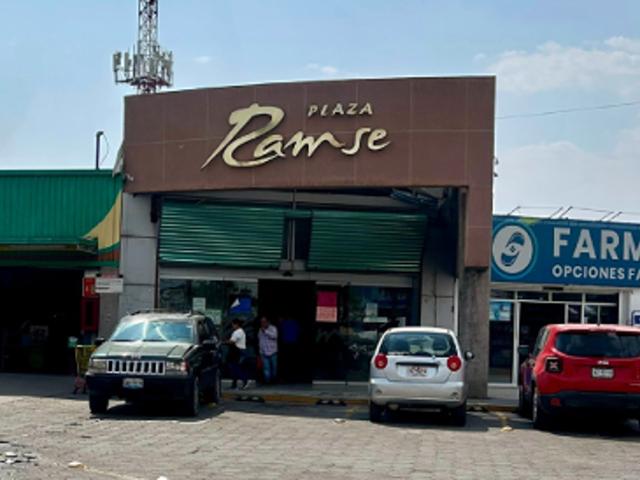 Renta de Local en Plaza Comercial Ramse en Puebla, Santa Rosa