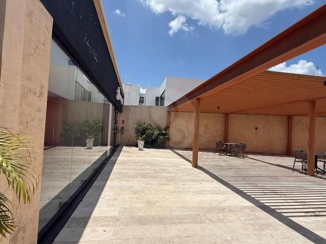 Renta de Local en Planta Alta en Montebello