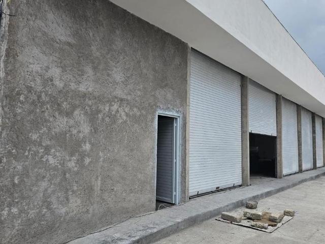 RENTA DE LOCAL NUEVO CERCA DE LA CENTRAL DE ABASTOS EN TOLUCA