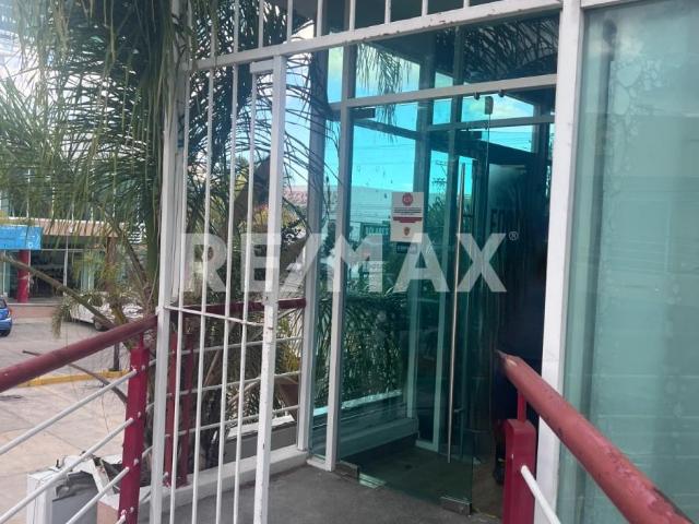 Renta de Locales Comerciales en Pie de la Cuesta, Lomas de San Pedrito Peñuelas, Querétaro