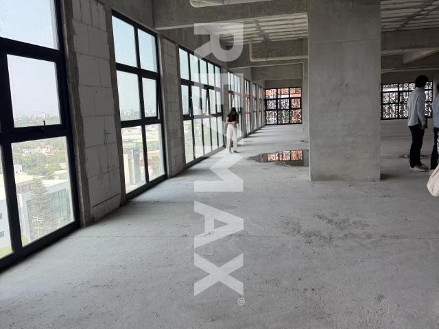 RENTA DE OFICINA EN PROYECTO DE USOS MULTIPLES, AV MEXICO, GUADALAJARA