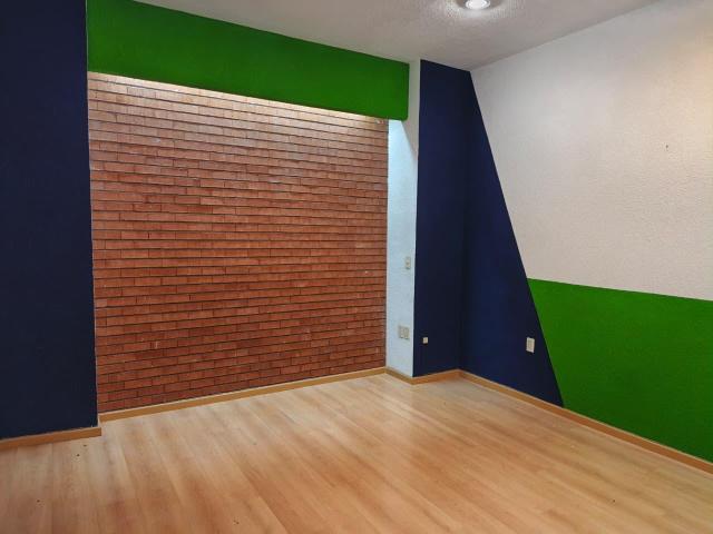 Renta de Oficina en Torre Plaza Bosques 22 m2 2da planta