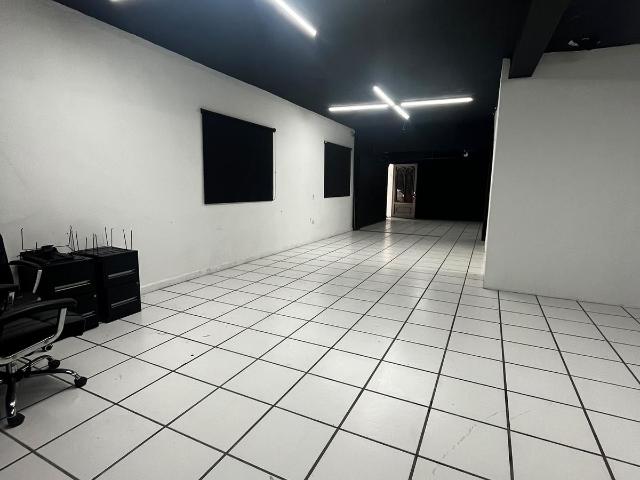 RENTA DE OFICINA EN VALLE DEL MIRADOR